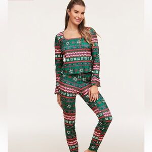 ADORE ME
Audra Long Sleeve Tee+Legging Set, Christmas pjs,size medium,worn once